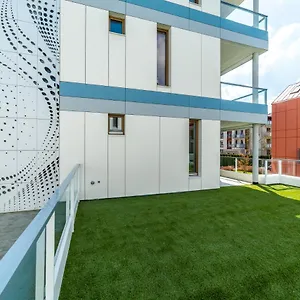 White Deluxe With Terrace By Oneapartments Gdańsk